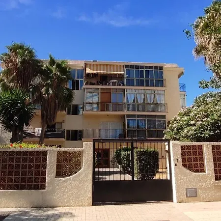 Bajondillo Apartment *