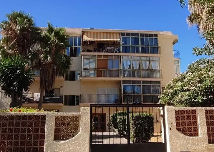 Bajondillo Apartment *